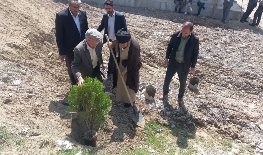 برگزاری پویش درخت کاری سرو ایران در پاسگاه حفاظتی شول‌آباد شهرستان الیگودرز