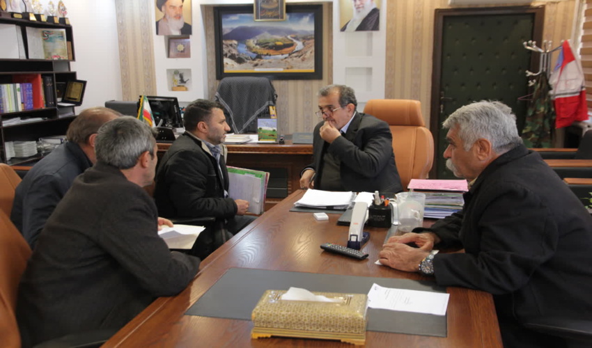 200 هکتار درخت مثمر در بام خرم آباد کاشته شده است