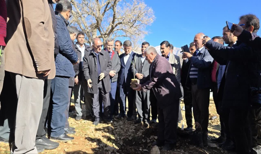 تصرفات غیر قانونی و غیر مجاز را در عرصه های ملی نمی بخشیم