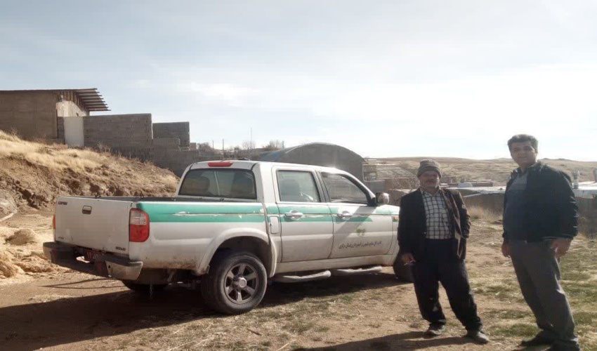 از تعدادی پرسنل منابع طبیعی استان تجلیل بعمل امد