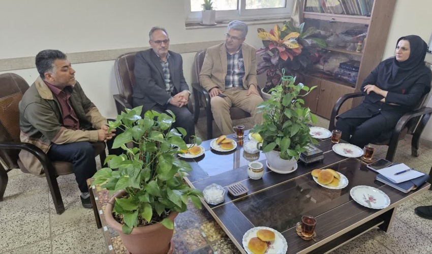 بازدید مهندس امیری  معاونت عمرانی استانداری لرستان و مهندس نجفی مدیر کل منابع طبیعی و آبخیزداری استان از روند اجرای پروژه های آبخیزداری: