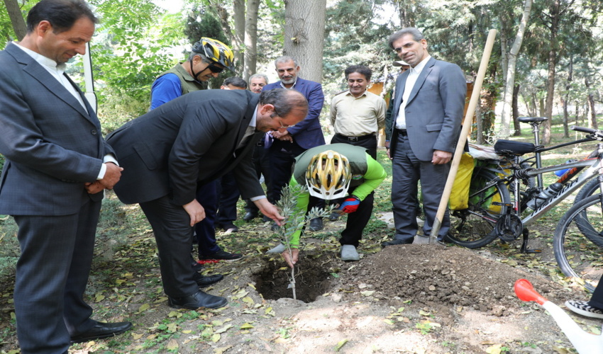 فراخوان مناقصه عمومي همزمان با ارزيابي كيفي (فشرده) دو مرحله اي