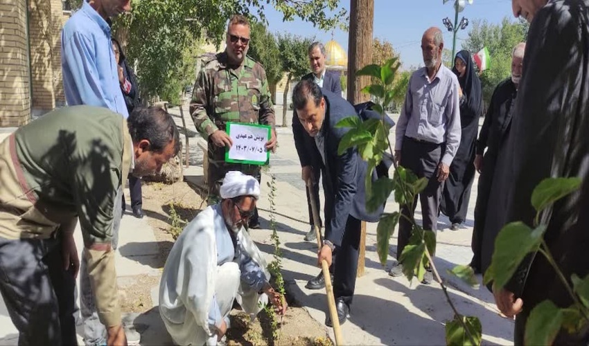 سیل خیزبودن و زوال بلوط از مهمترین چالش های پلدختر است