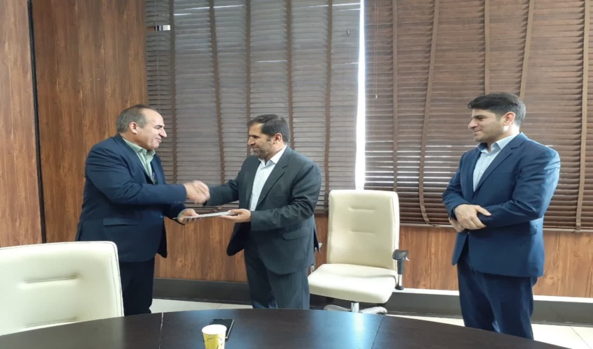 طی حکمی از سوی دکتر میرزایی سرپرست اداره کل منابع طبیعی و آبخیزداری استان لرستان، سرپرست اداره جنگلداری و جنگلکاری اداره کل منصوب شد.