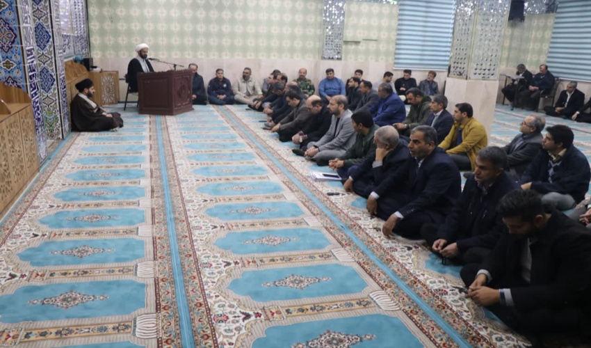 جشن مبعث و سالگرد پیروزی انقلاب در اداره کل منابع طبیعی و آبخیزداری استان لرستان برگزار شد 