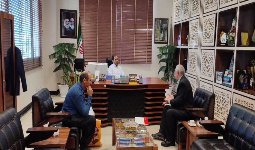 دیدار و ملاقات مردمی مستمر مدیرکل منابع طبیعی و آبخیزداری استان لرستان با مردم 