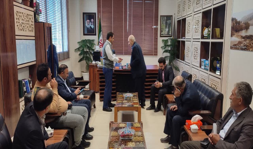 دیدار و ملاقات مردمی مستمر مدیرکل منابع طبیعی و آبخیزداری استان لرستان با مردم 