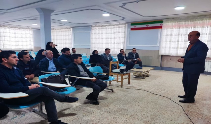 جلسه ی توجیهی با موضوع طرح شهید عنایت اله مرادی در شهرستان چگنی